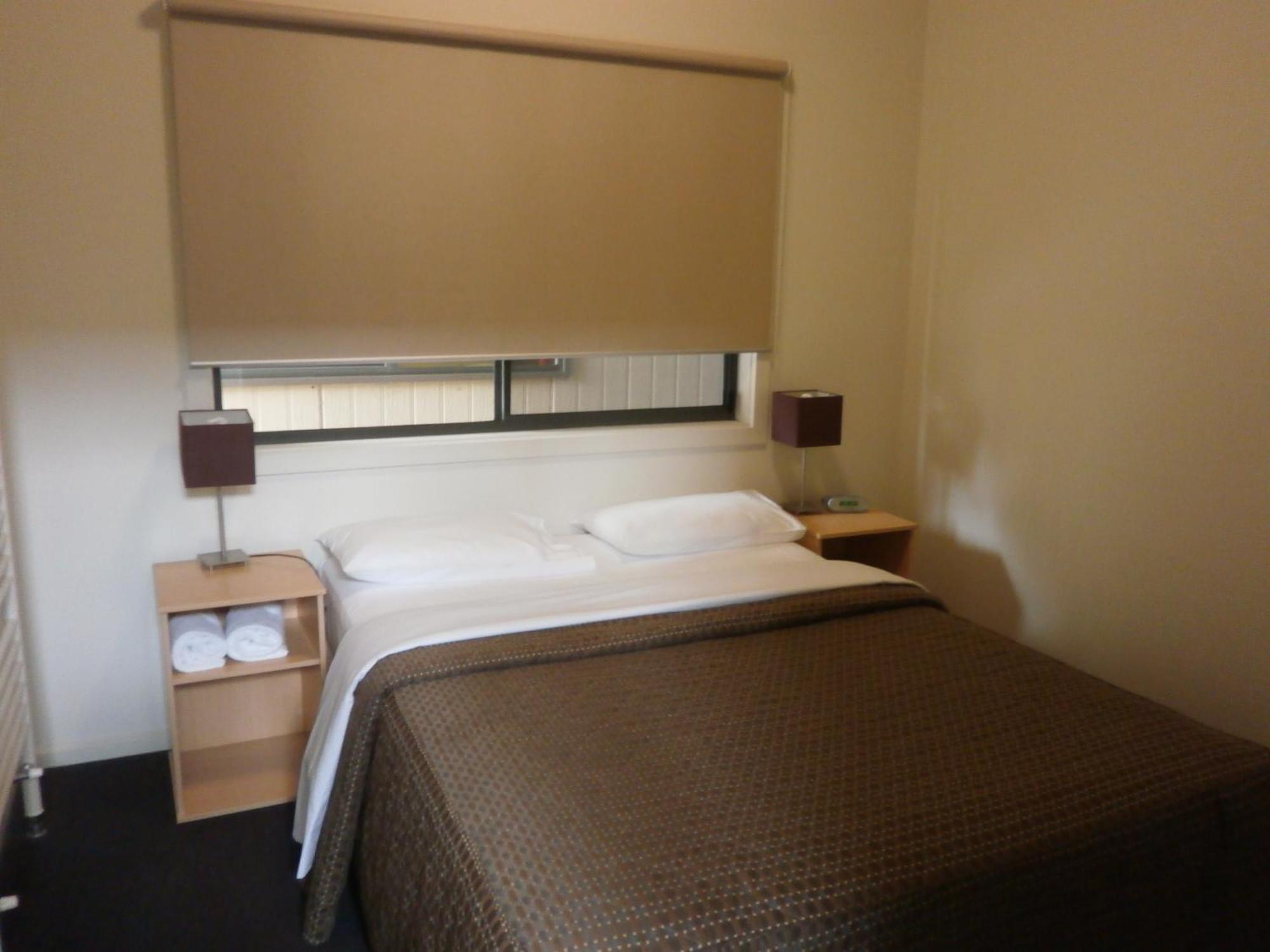 Two Bedroom Townhouse,825810293:JPEG